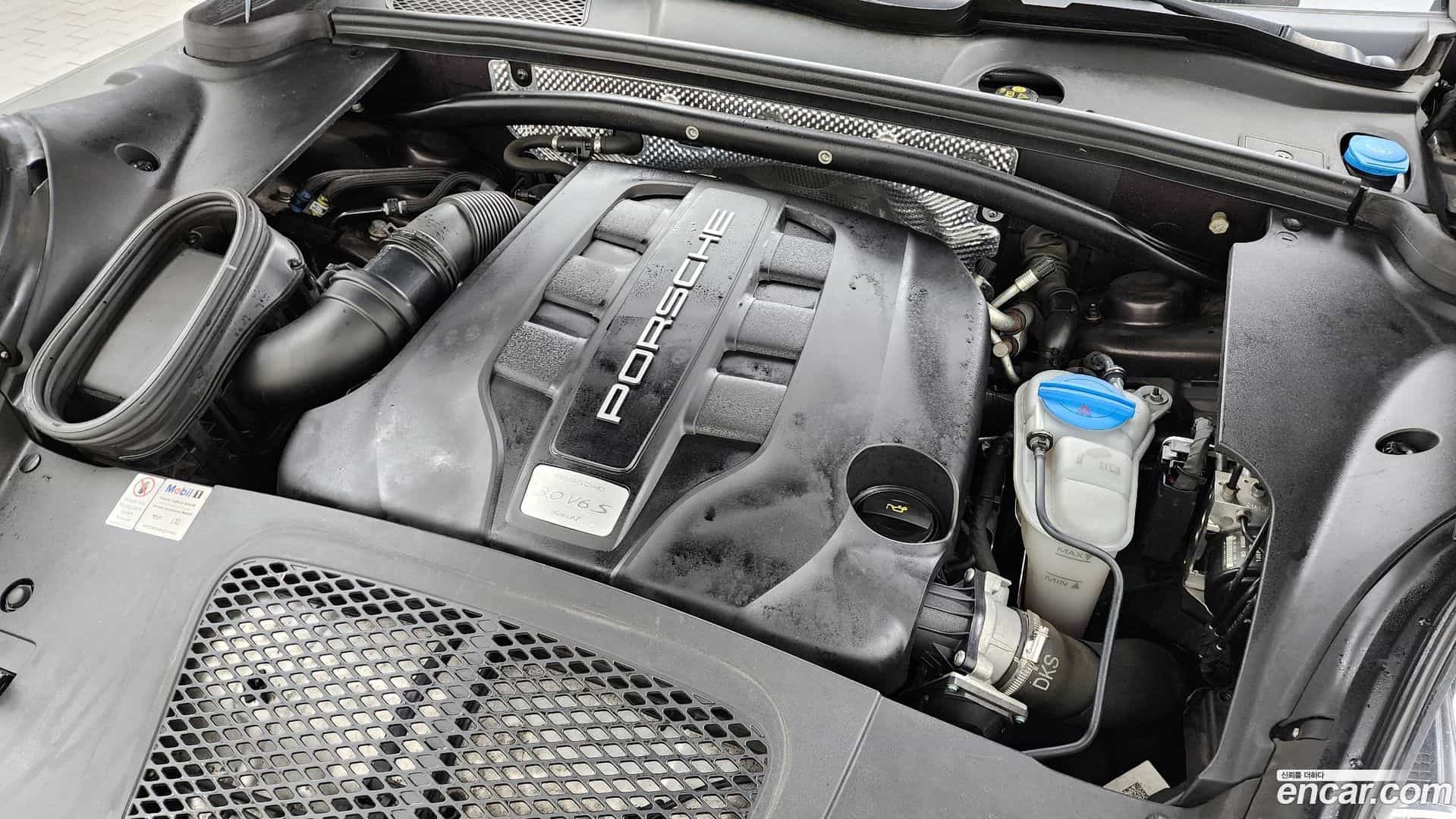 Macan Porsche 2017.11-INNER-006
