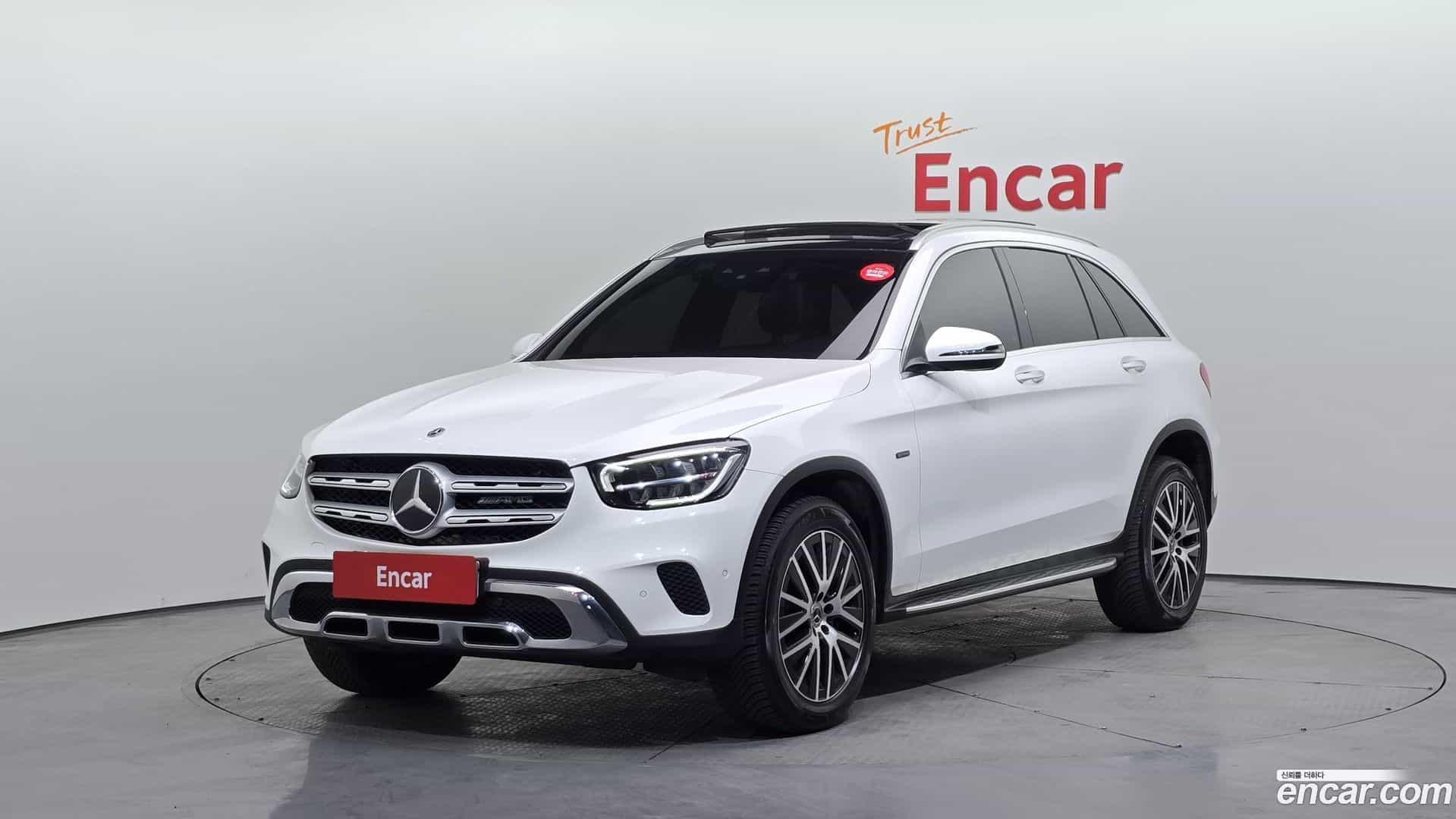 GLC-Class Mercedes-Benz 2020.11-OUTER-001