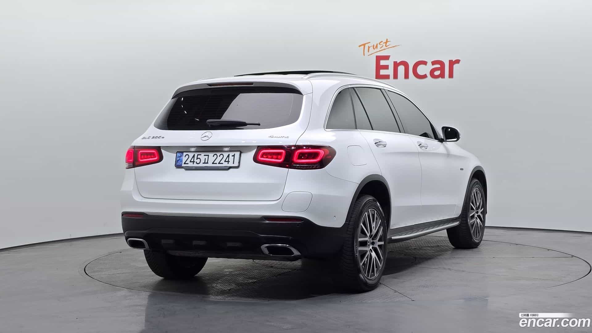 GLC-Class Mercedes-Benz 2020.11-OUTER-002