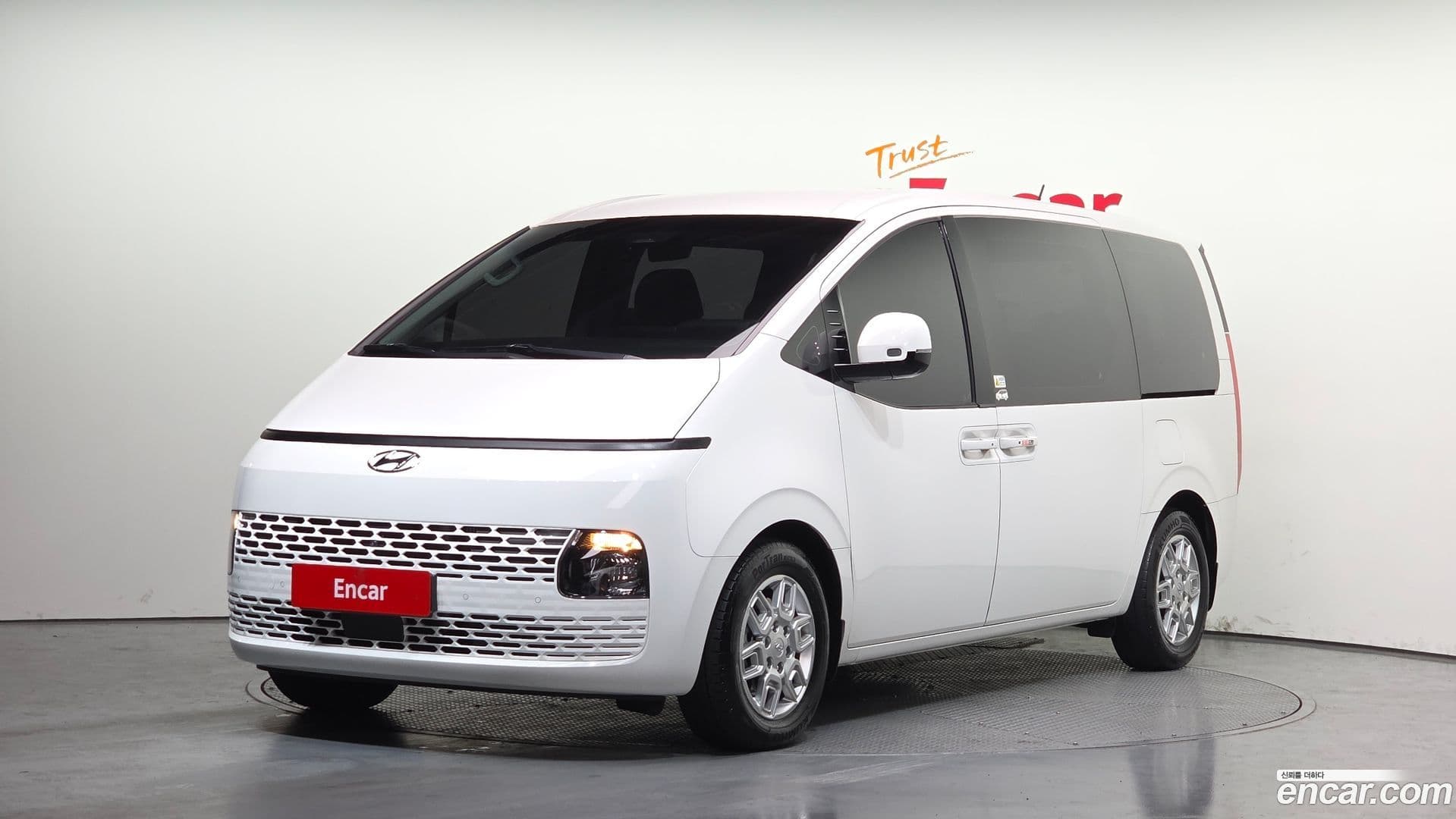 Main__Slider__Photo:Staria Hyundai 2023.0-0