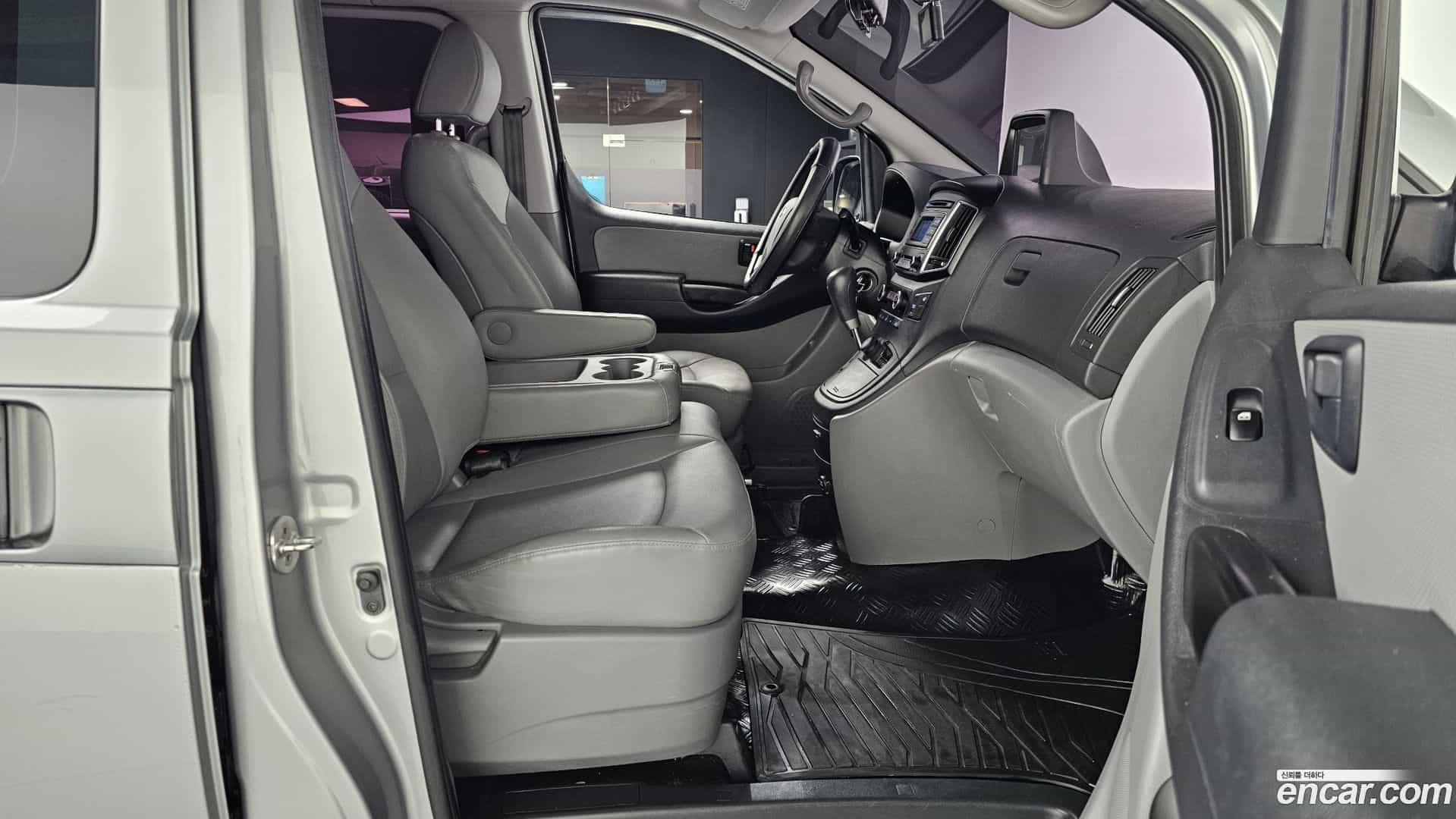 Starex Hyundai 2017.5-OPTION-015