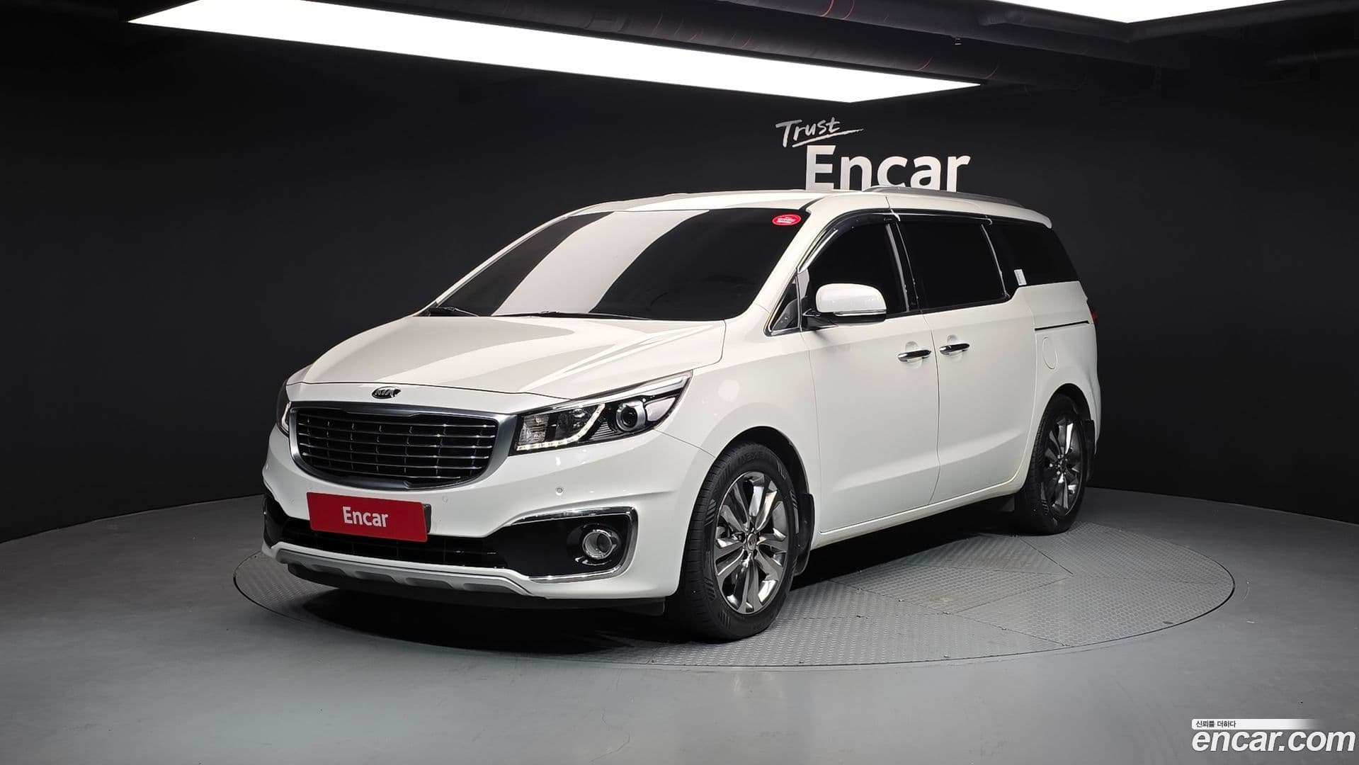 Main__Slider__Photo:Canival Kia 2015.5-0