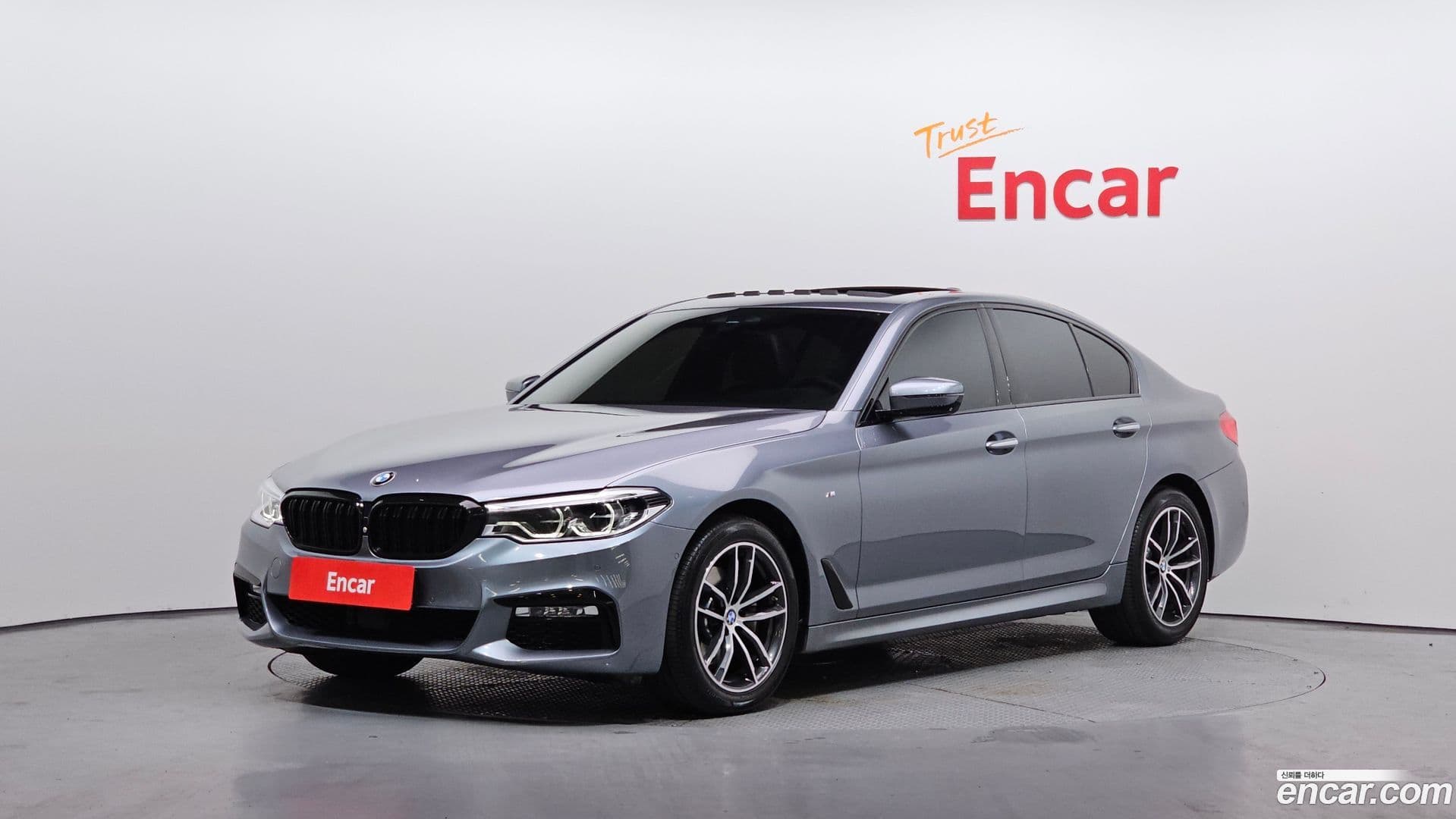 Main__Slider__Photo:5-Series BMW 2017.2-0
