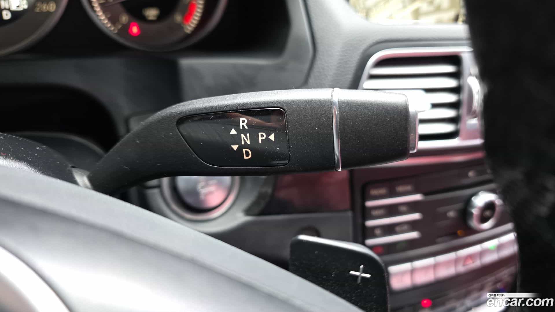 E-Class Mercedes-Benz 2017.0-INNER-009