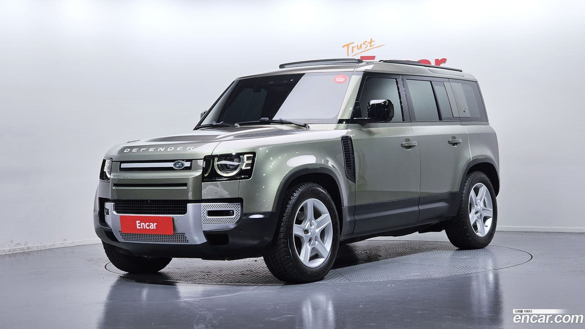 Main__Slider__Photo:Defender Land Rover 2020.11-0