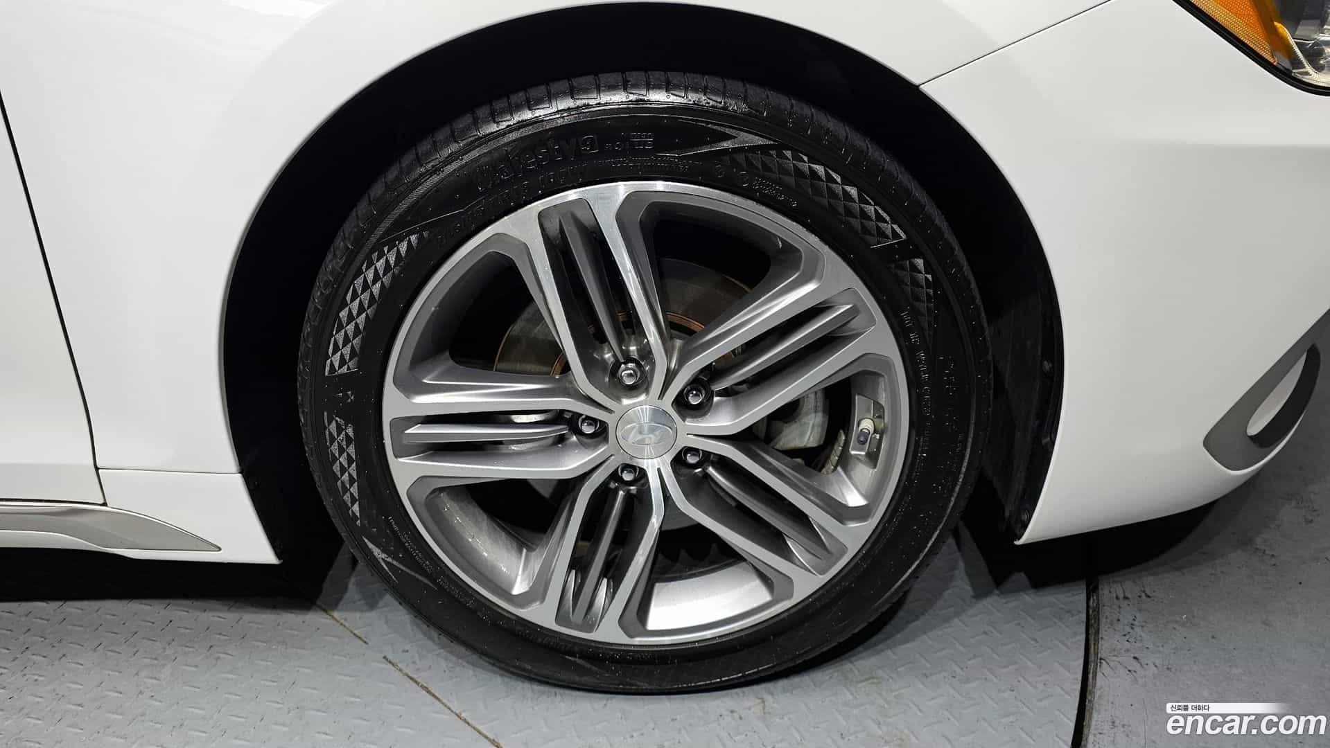 Grandeur Hyundai 2017.4-OUTER-005