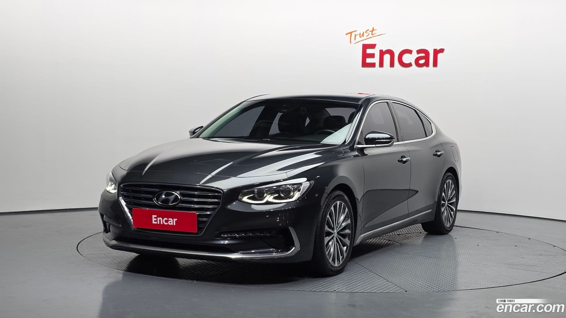 Main__Slider__Photo:Grandeur Hyundai 2017.2-0