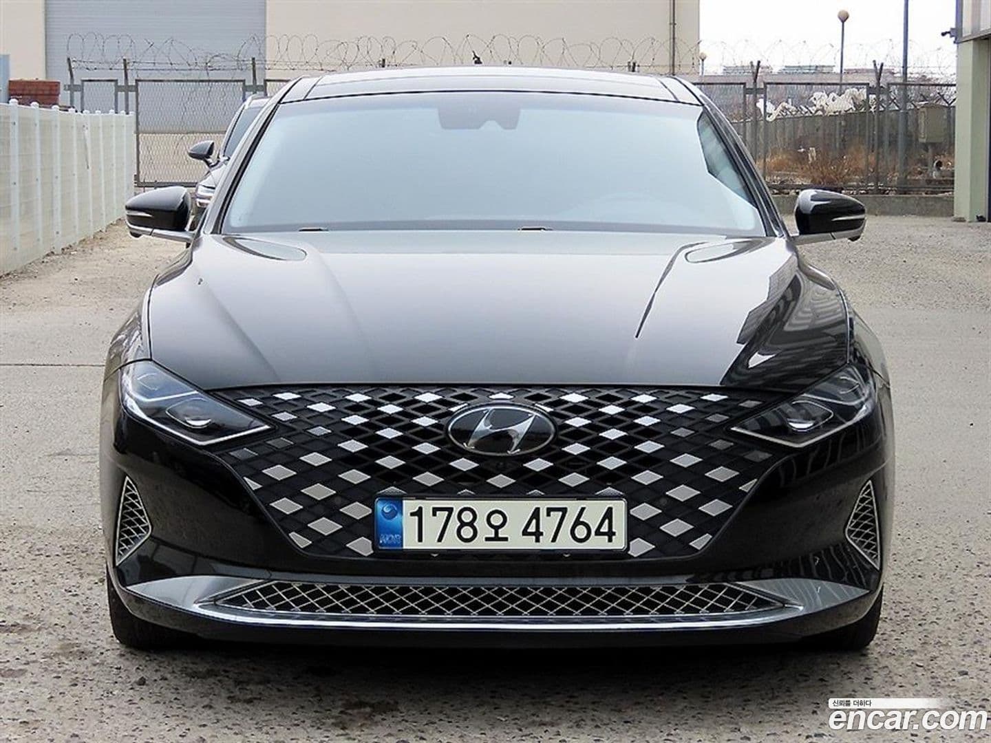 Main__Slider__Photo:Grandeur Hyundai 2020.2-0