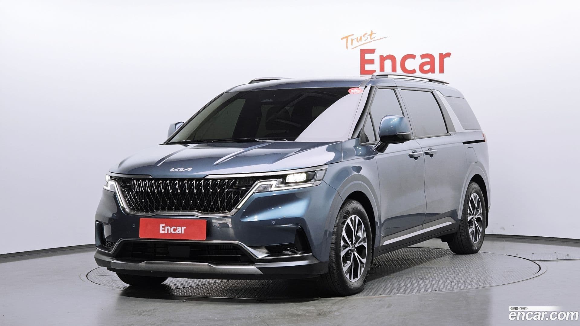 Main__Slider__Photo:Canival Kia 2023.7-0