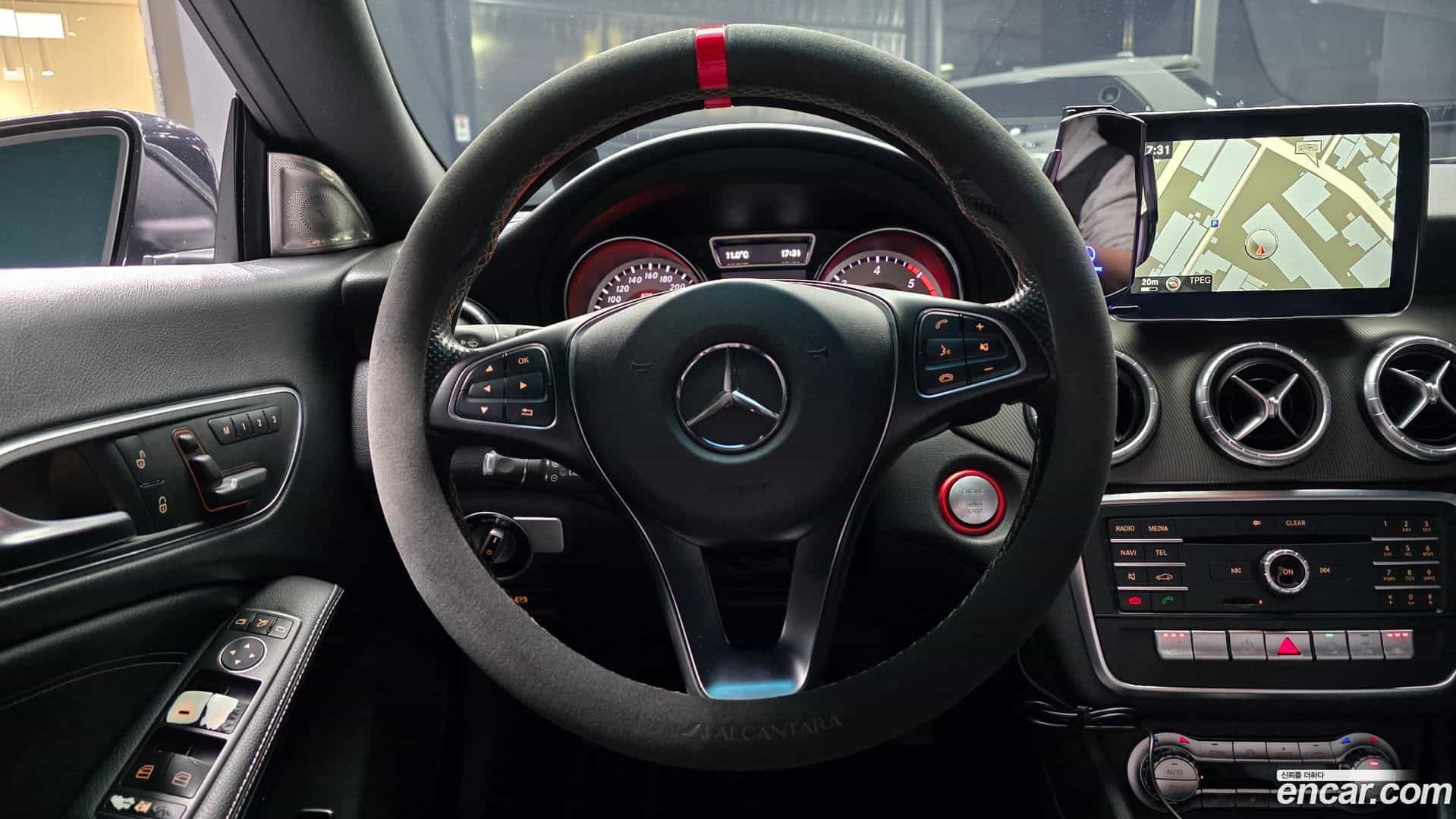 CLA-Class Mercedes-Benz 2015.4-OPTION-017