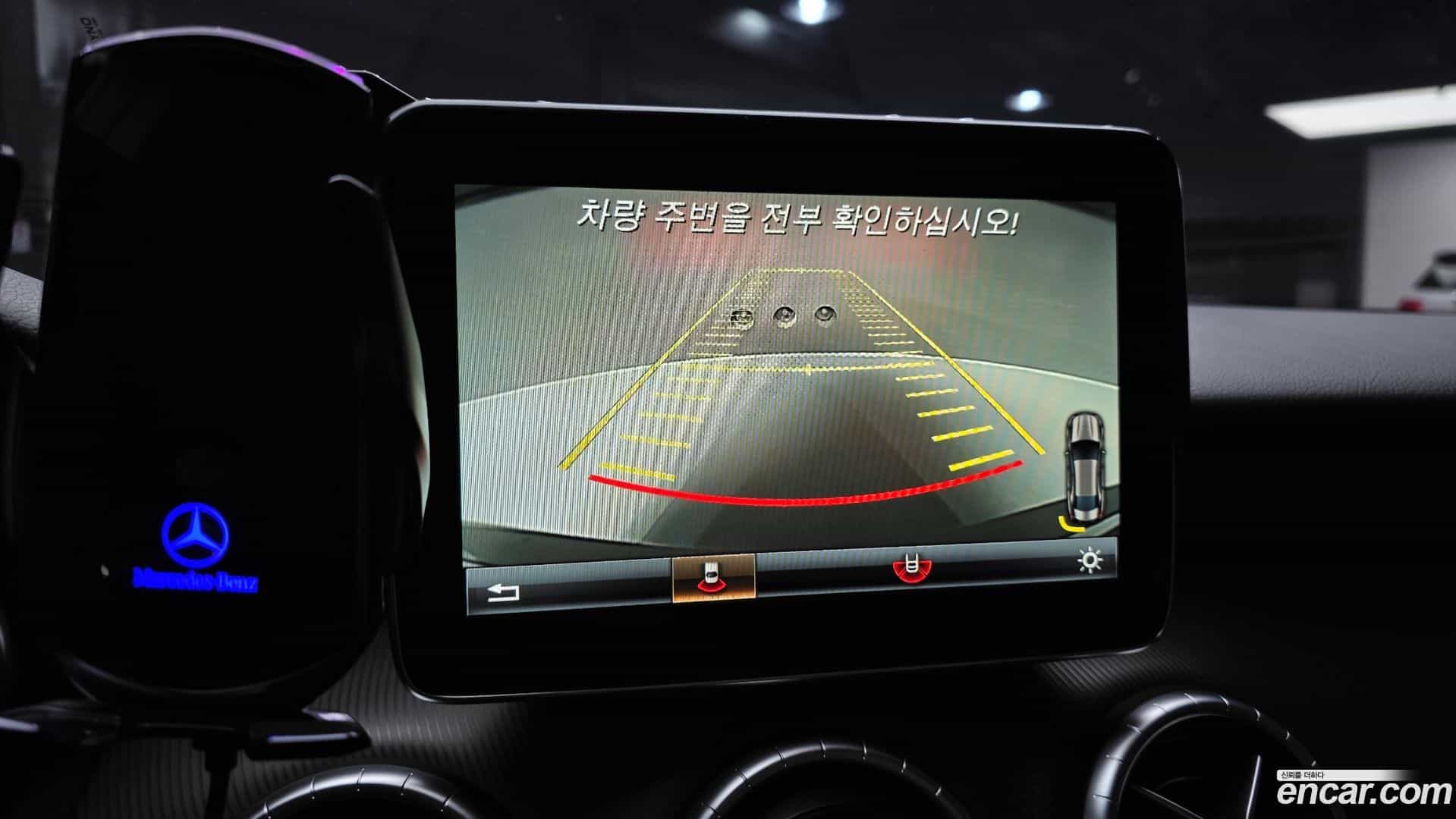CLA-Class Mercedes-Benz 2015.4-OPTION-019