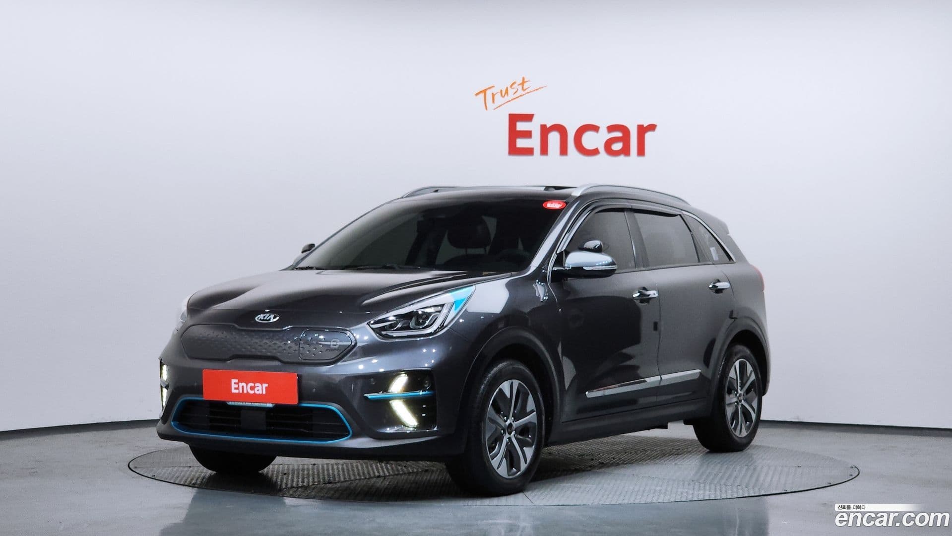 Main__Slider__Photo:Niro Kia 2019.8-0