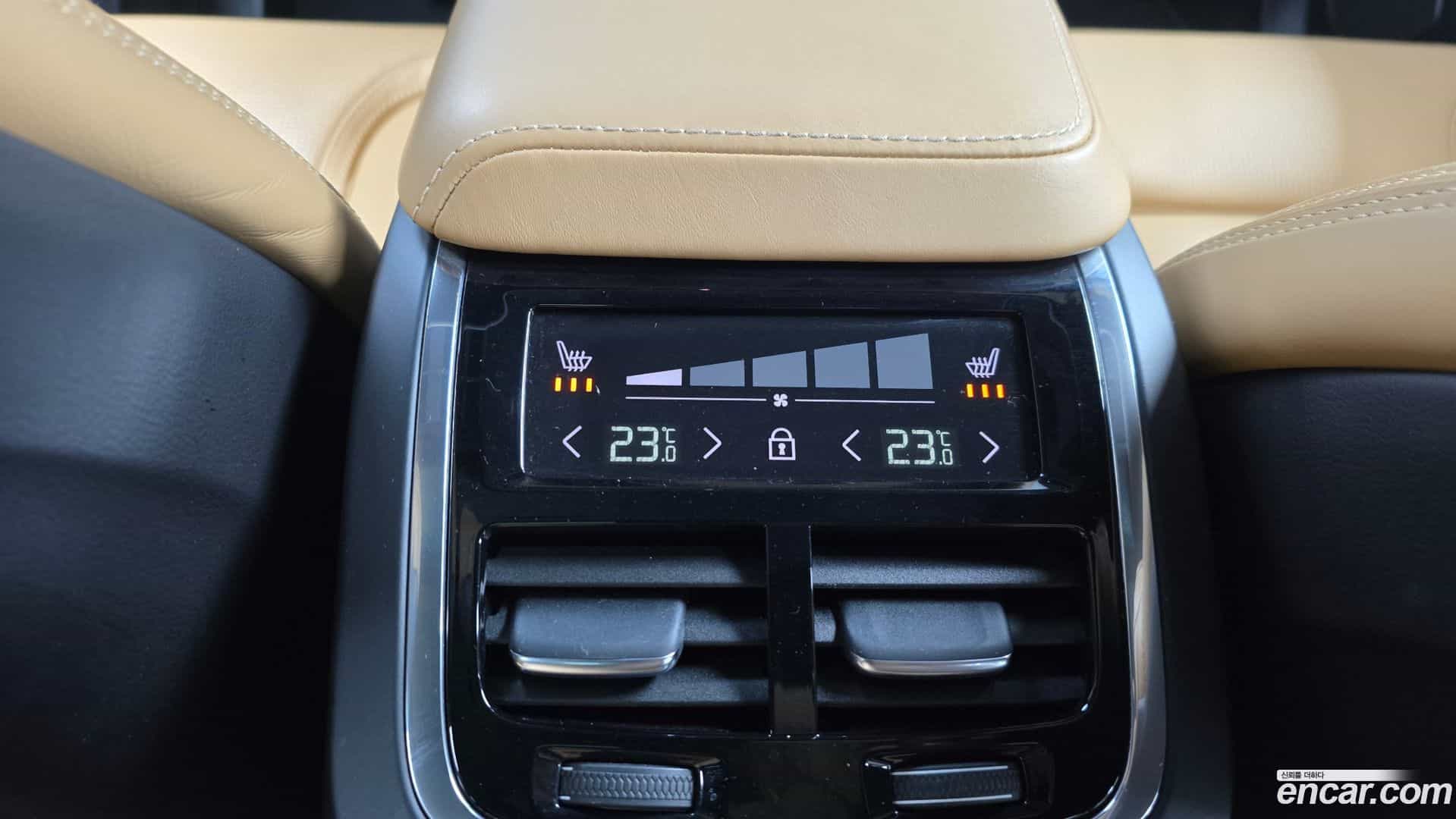 XC60 Volvo 2020.5-OPTION-022