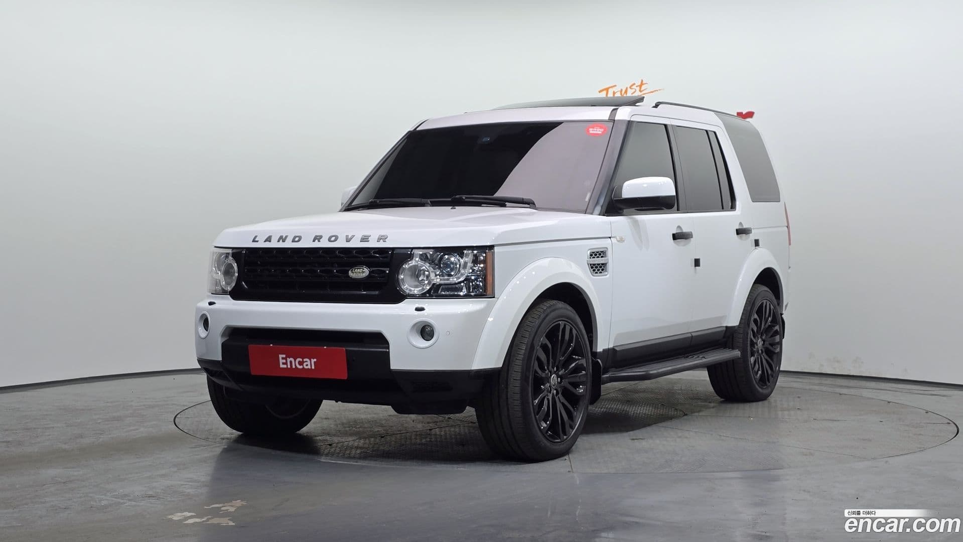 Main__Slider__Photo:Discovery Land Rover 2013.11-0