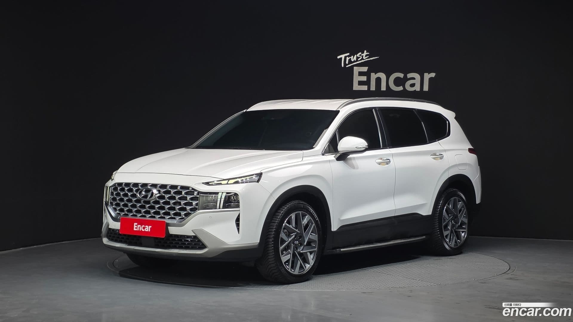 Main__Slider__Photo:Santafe Hyundai 2020.6-0