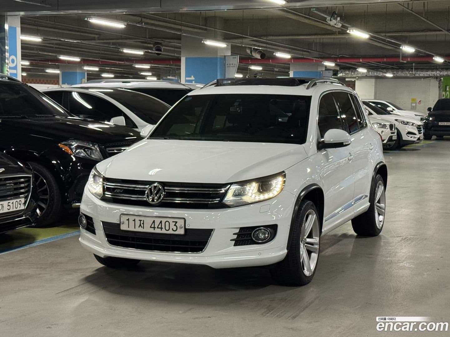 Main__Slider__Photo:Tiguan Volkswagen 2015.6-0