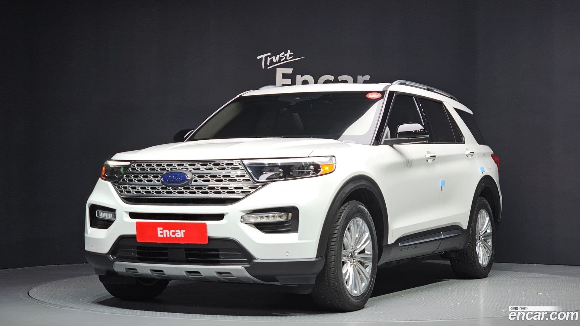 Main__Slider__Photo:Explorer Ford 2021.5-0