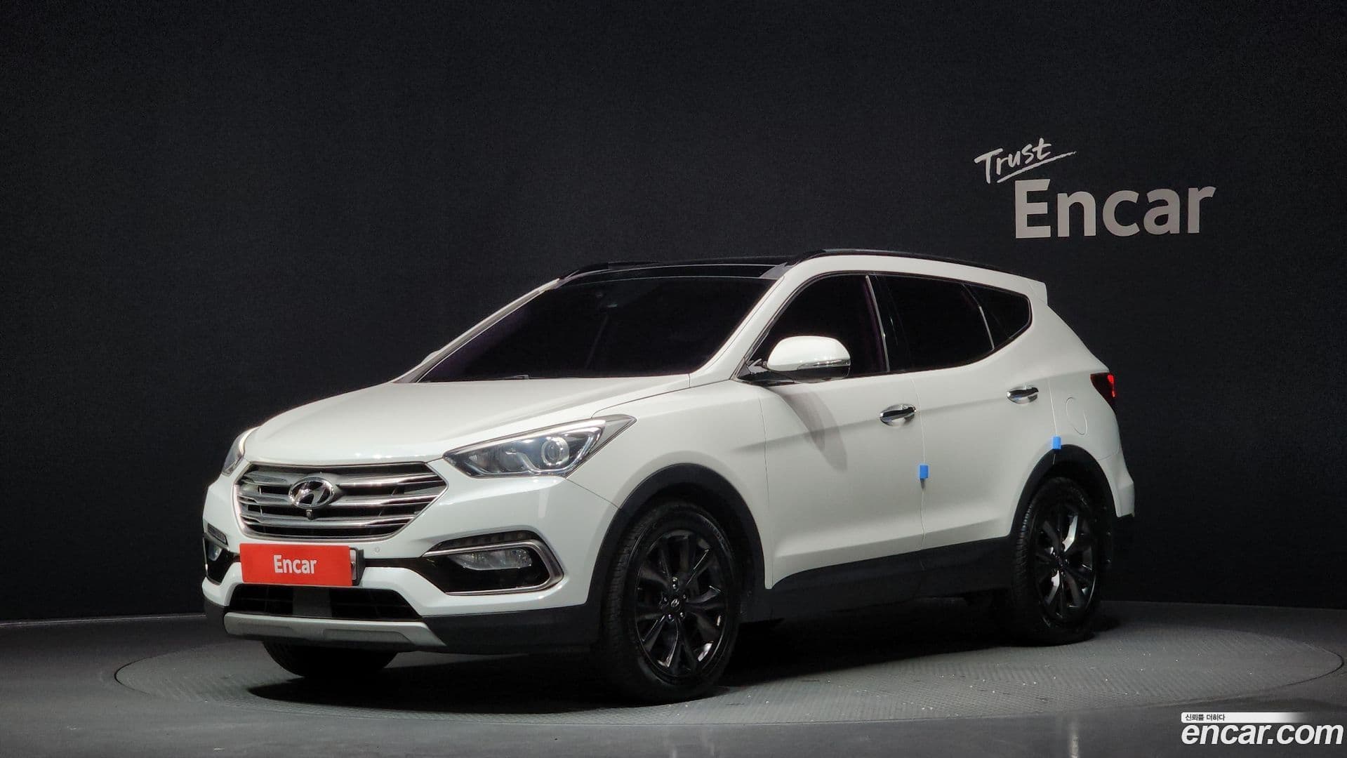 Main__Slider__Photo:Santafe Hyundai 2015.7-0