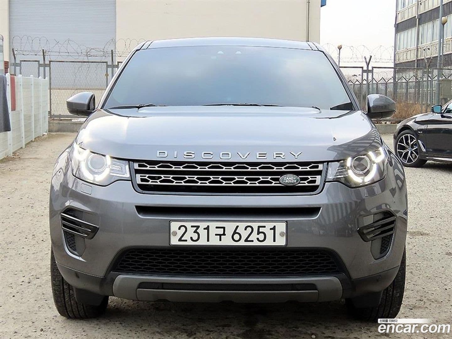 Main__Slider__Photo:Discovery Sport Land Rover 2018.6-0