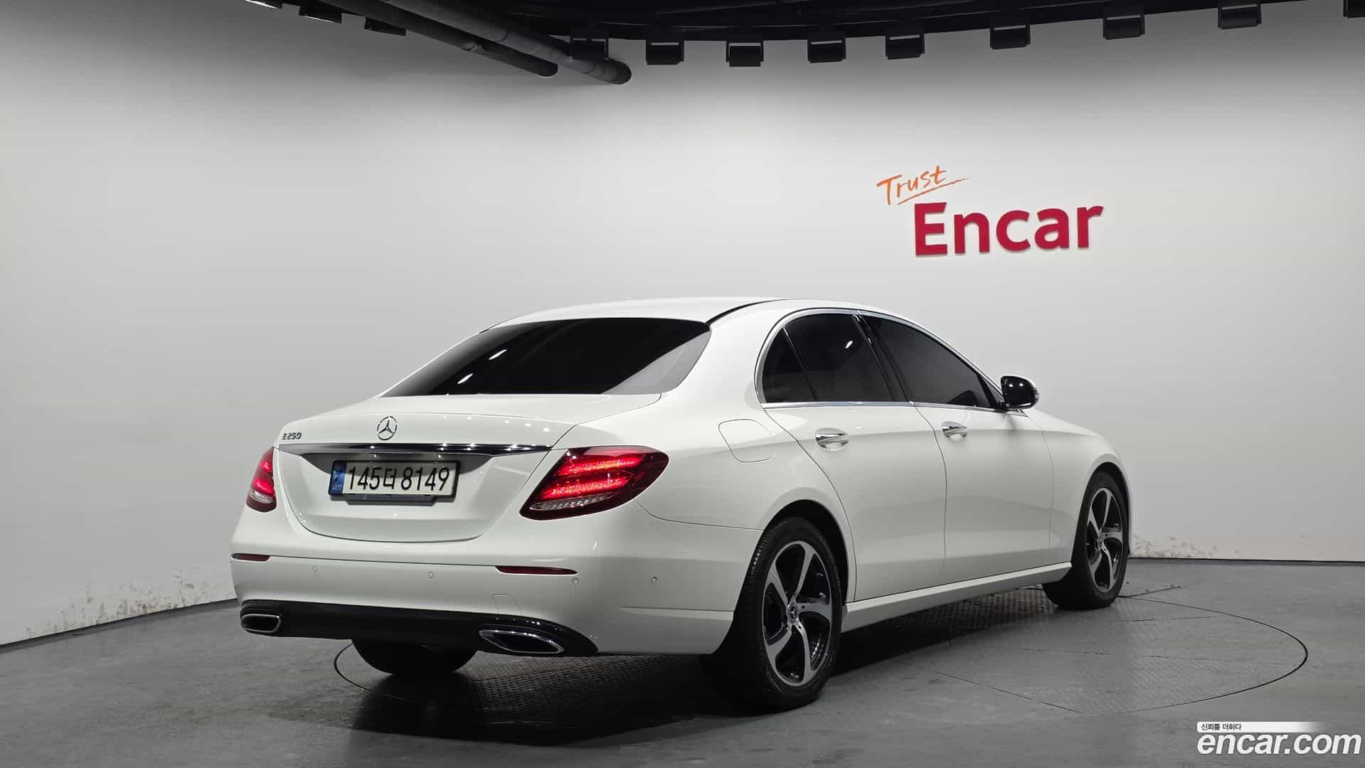 E-Class Mercedes-Benz 2020.6-OUTER-002