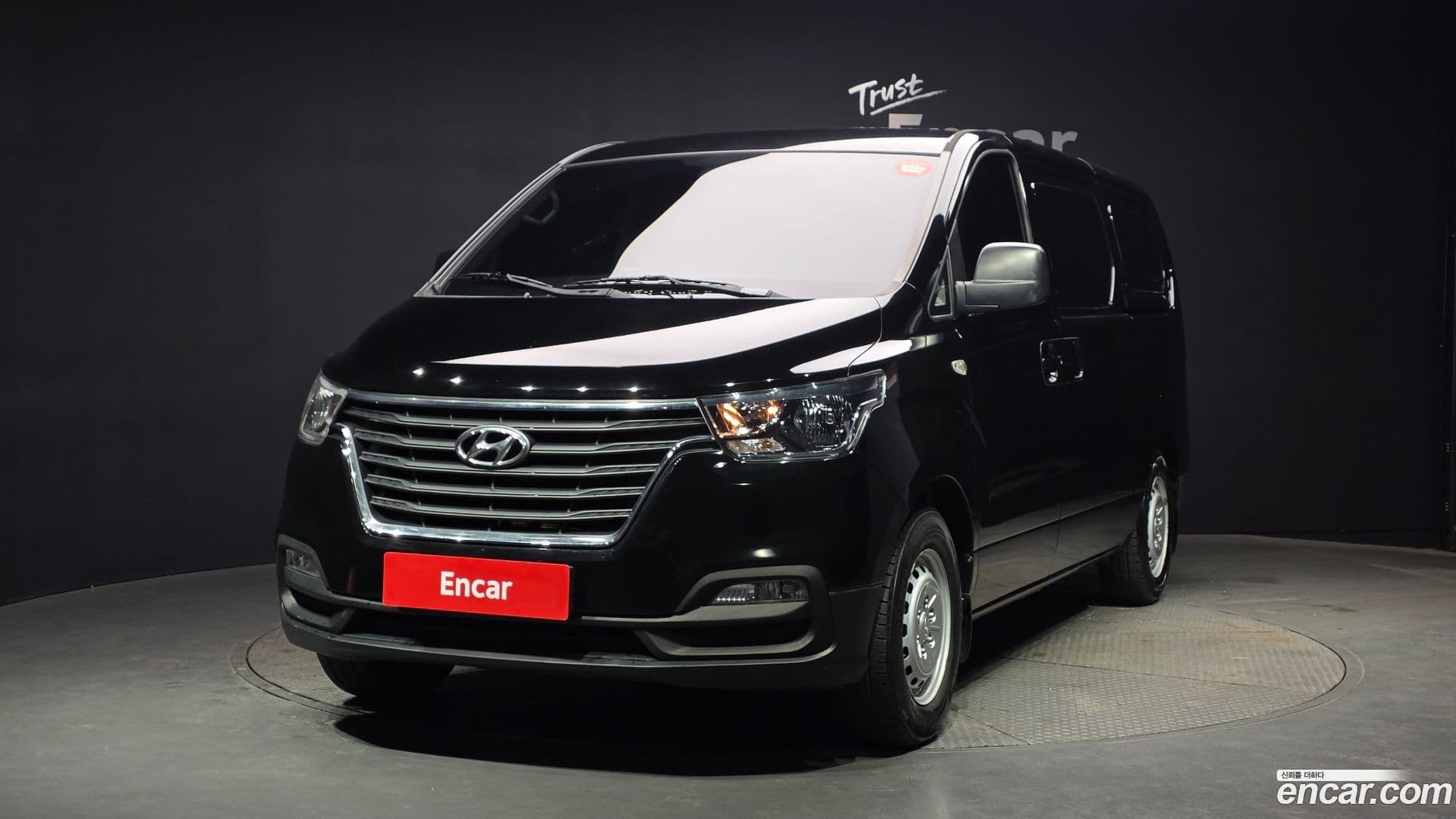 Main__Slider__Photo:Starex Hyundai 2018.3-0