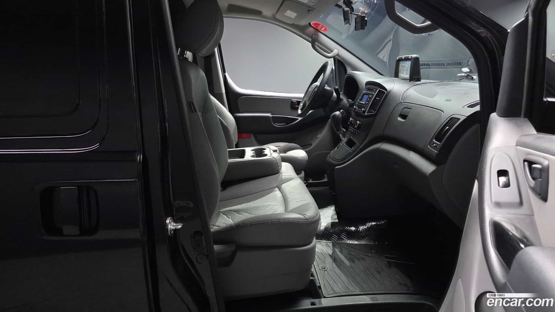 Starex Hyundai 2018.3-OPTION-016