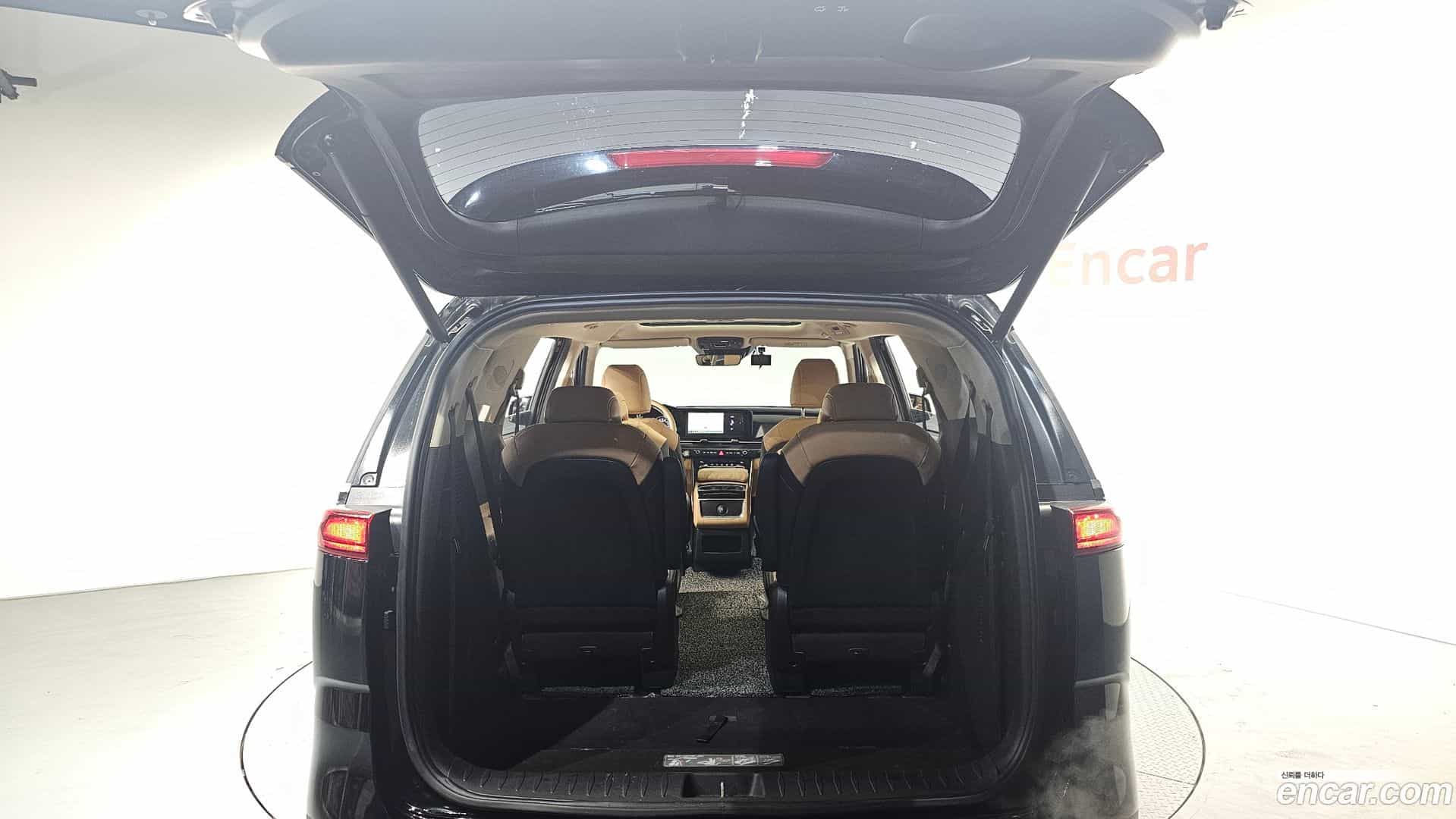 Canival Kia 2022.5-OPTION-024