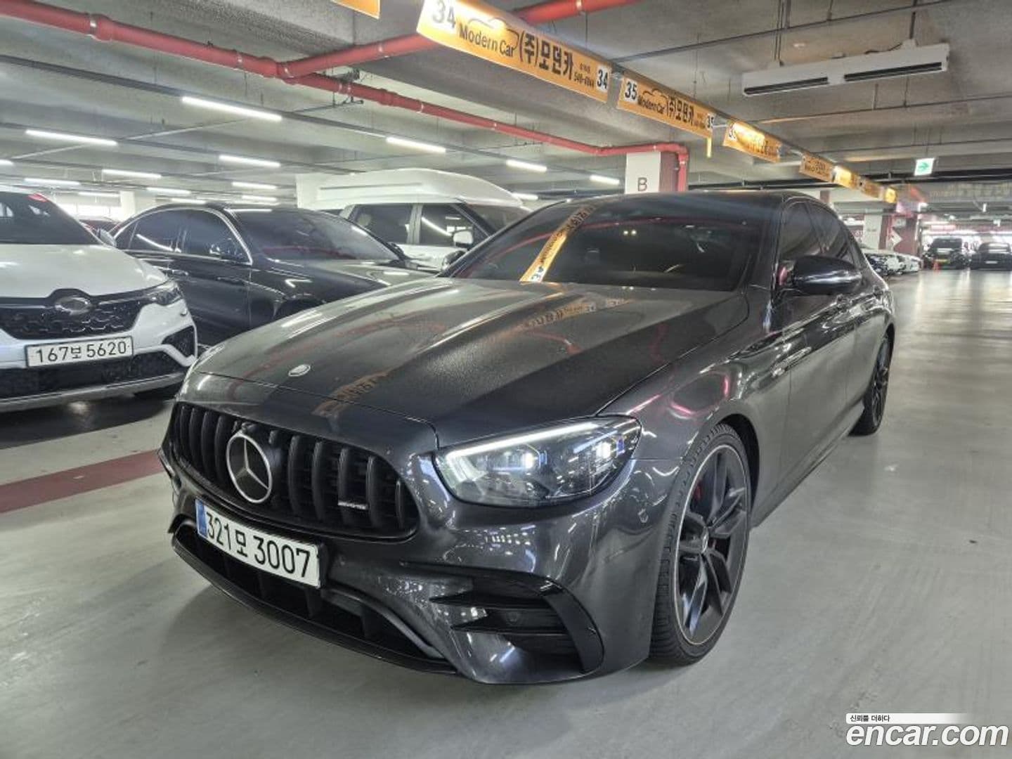 Main__Slider__Photo:E-Class Mercedes-Benz 2023.8-0