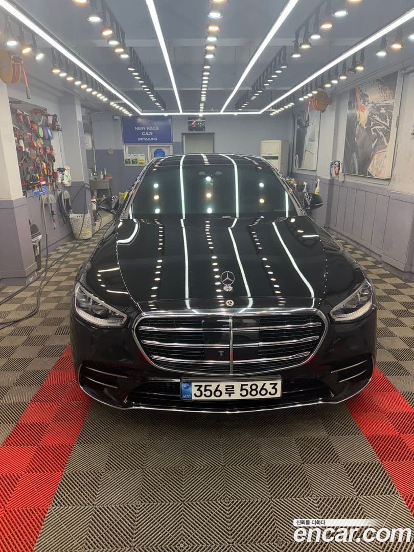 Main__Slider__Photo:S-Class Mercedes-Benz 2021.6-0