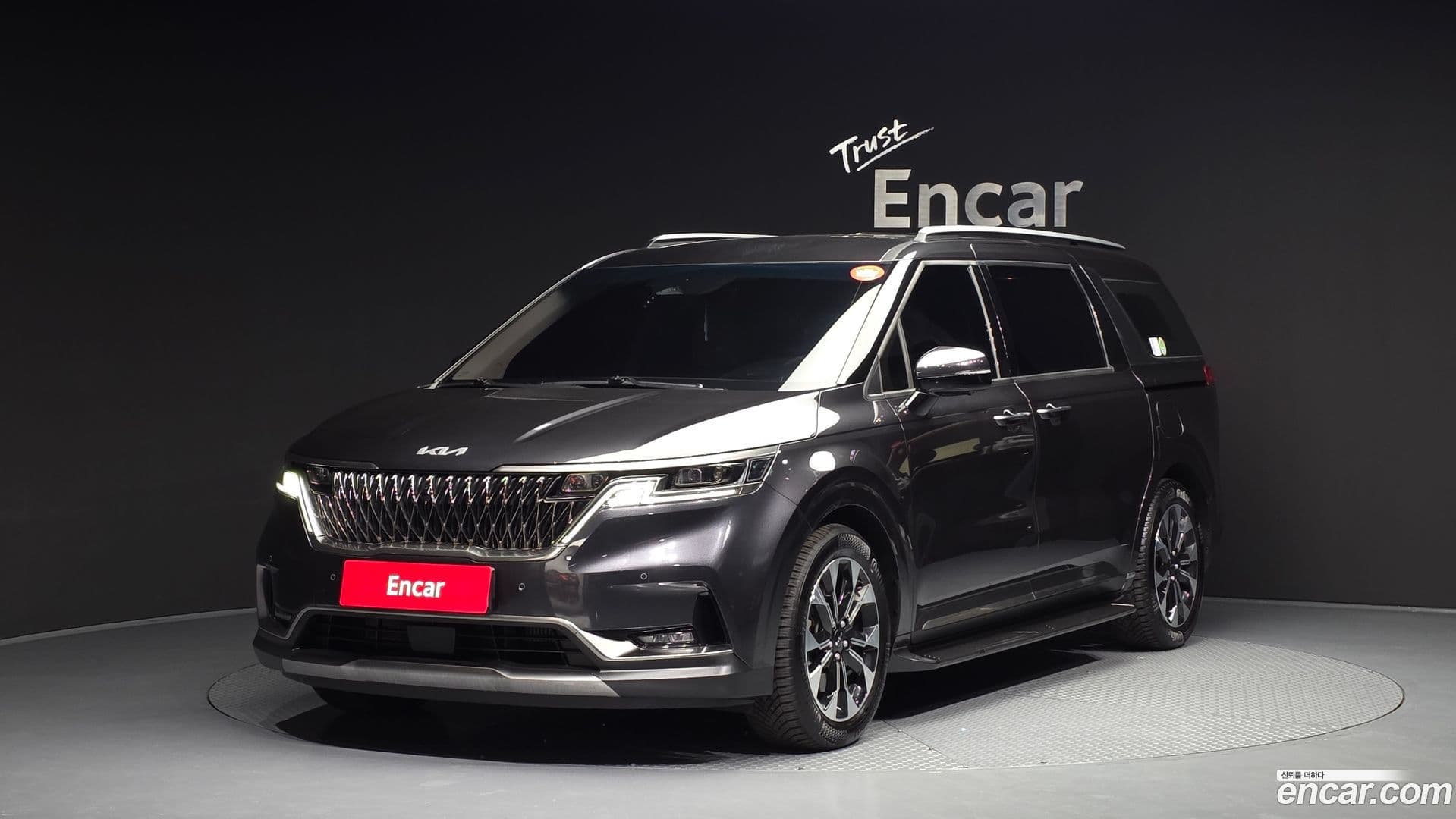 Main__Slider__Photo:Canival Kia 2022.10-0