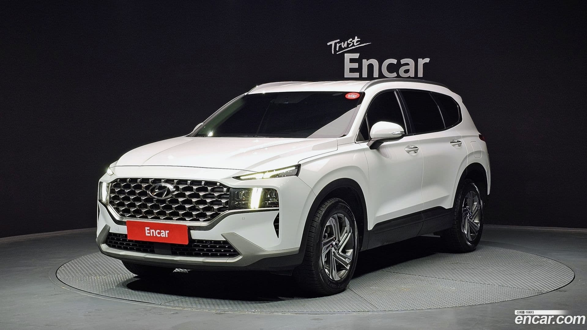 Main__Slider__Photo:Santafe Hyundai 2022.9-0