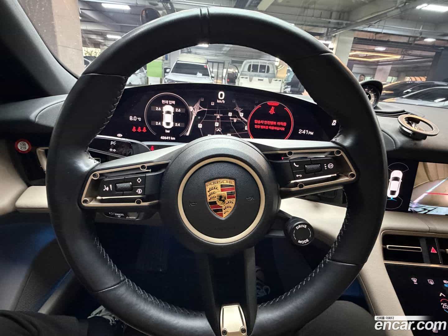 Taycan Porsche 2021.0-INNER-007