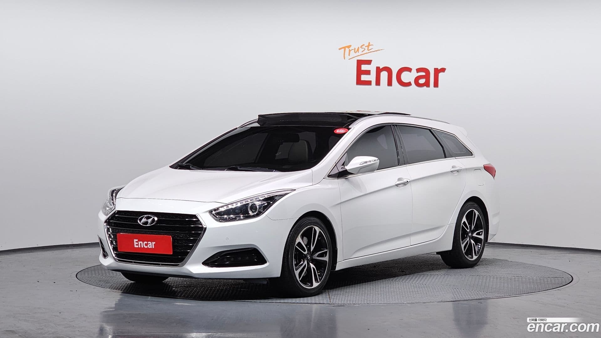 Main__Slider__Photo:i40 Hyundai 2015.1-0