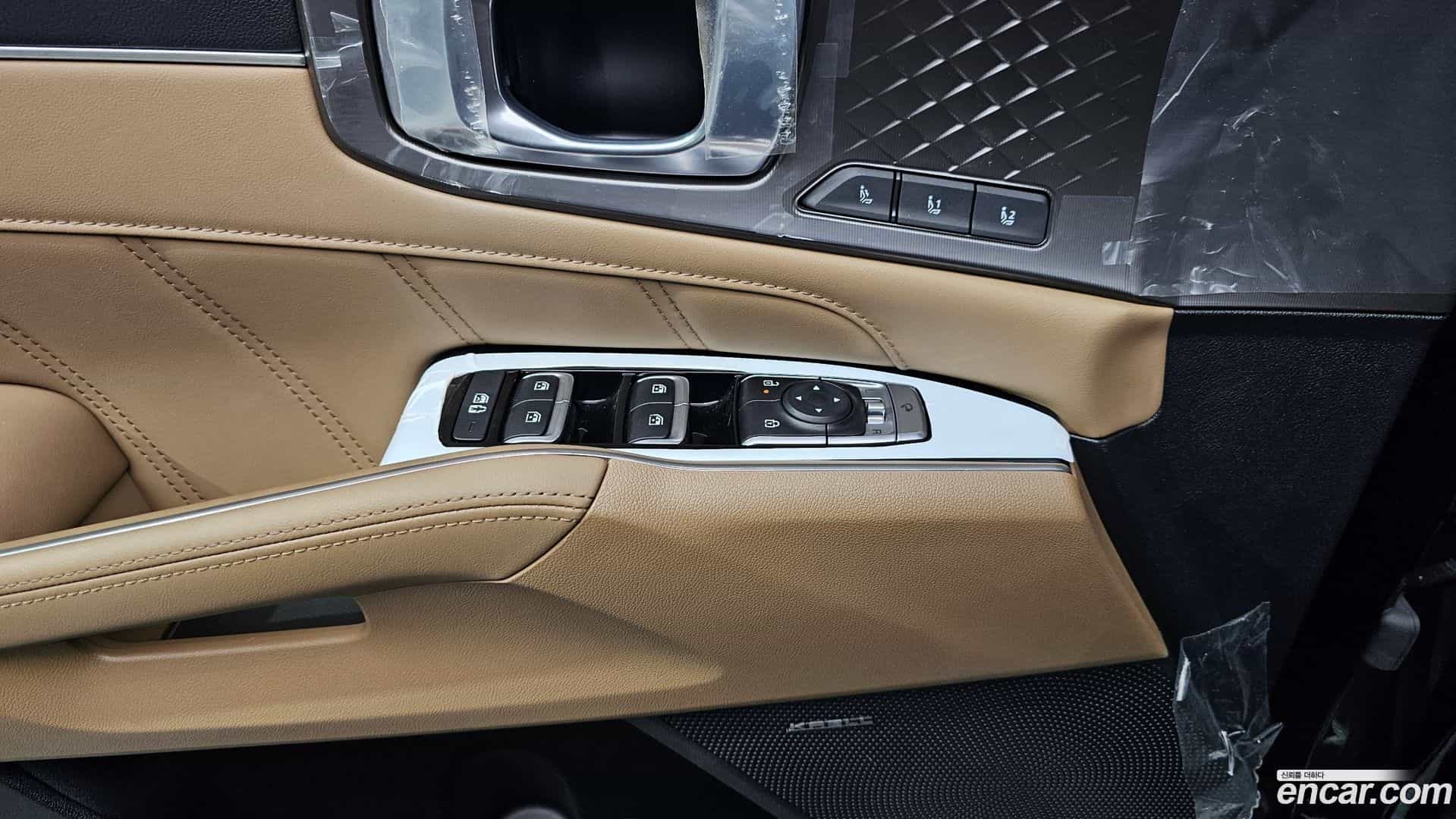 Sorento Kia 2023.8-OPTION-023