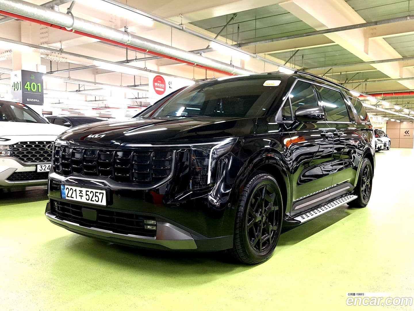 Main__Slider__Photo:Canival Kia 2024.2-0