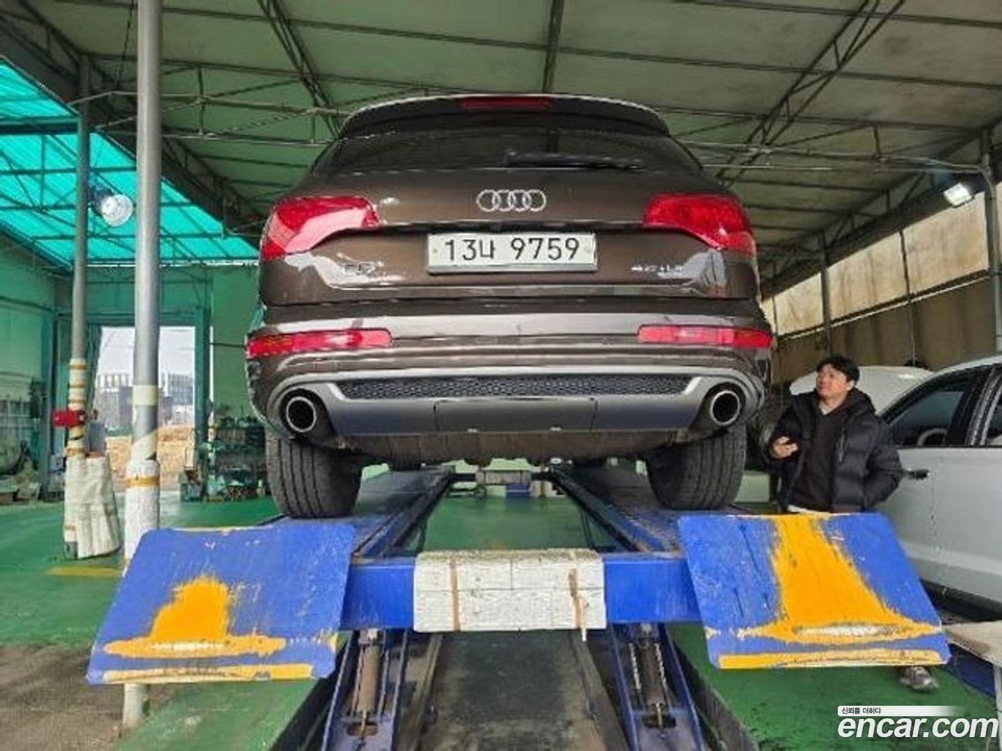 Main__Slider__Photo:Q7 Audi 2011.1-1
