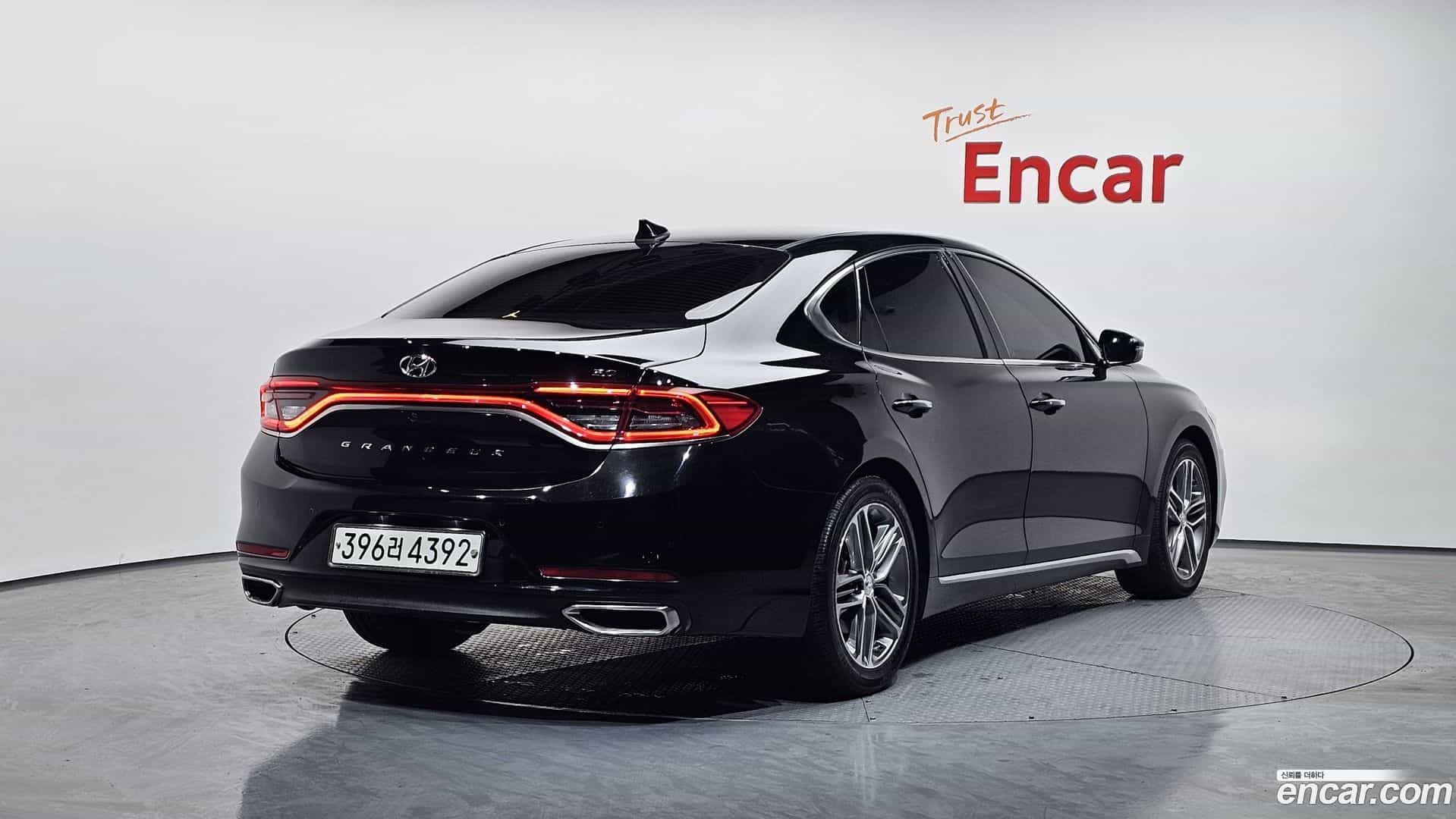 Grandeur Hyundai 2017.2-OUTER-002