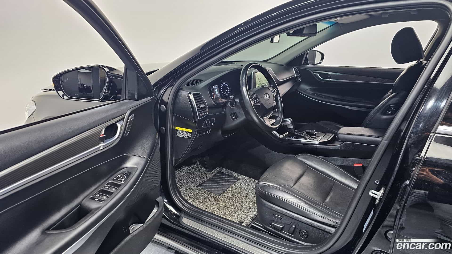 Grandeur Hyundai 2017.2-OPTION-015
