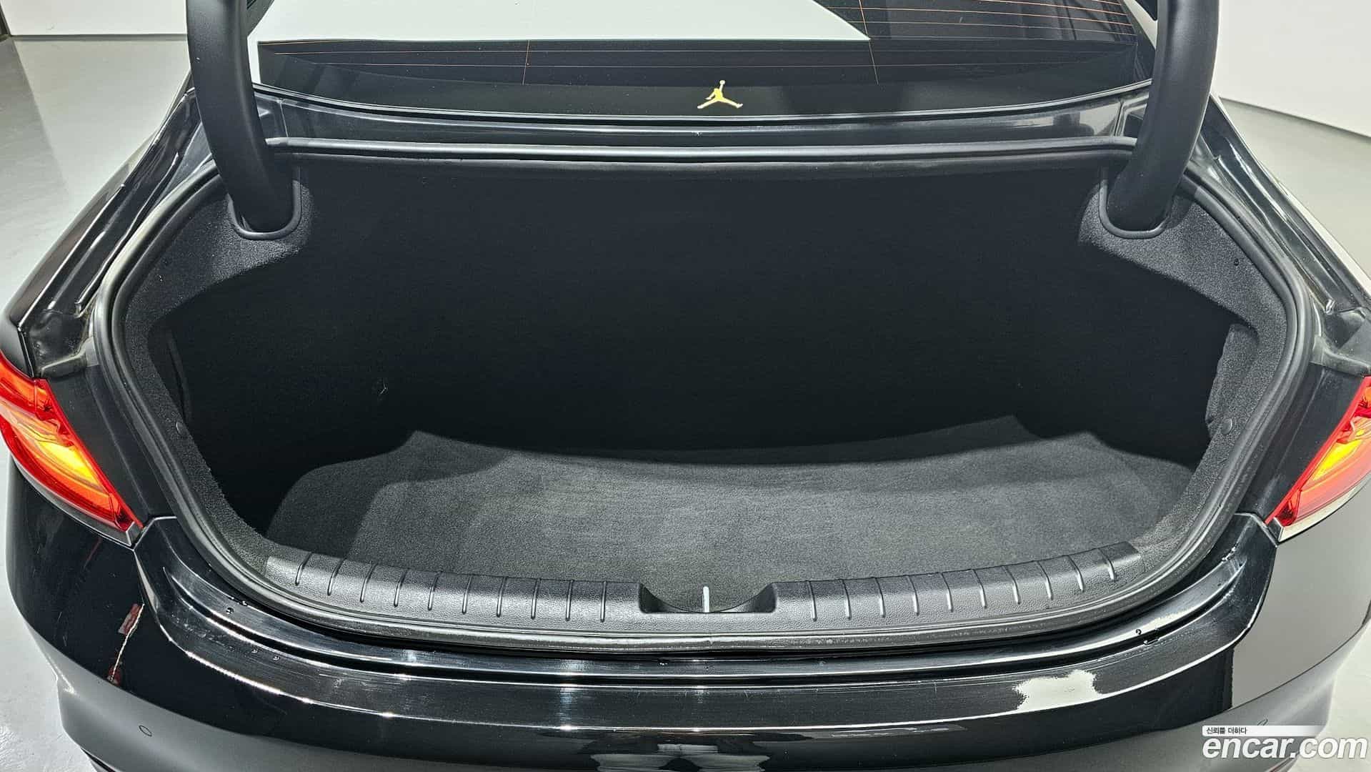 Grandeur Hyundai 2017.2-OPTION-024