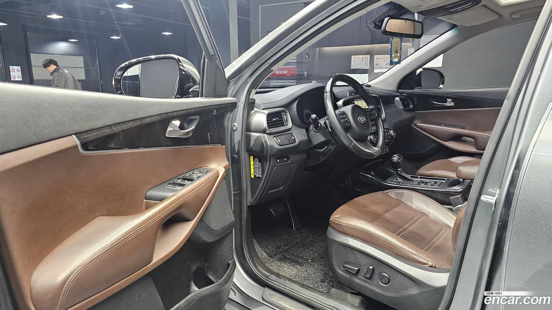 Sorento Kia 2016.9-OPTION-015