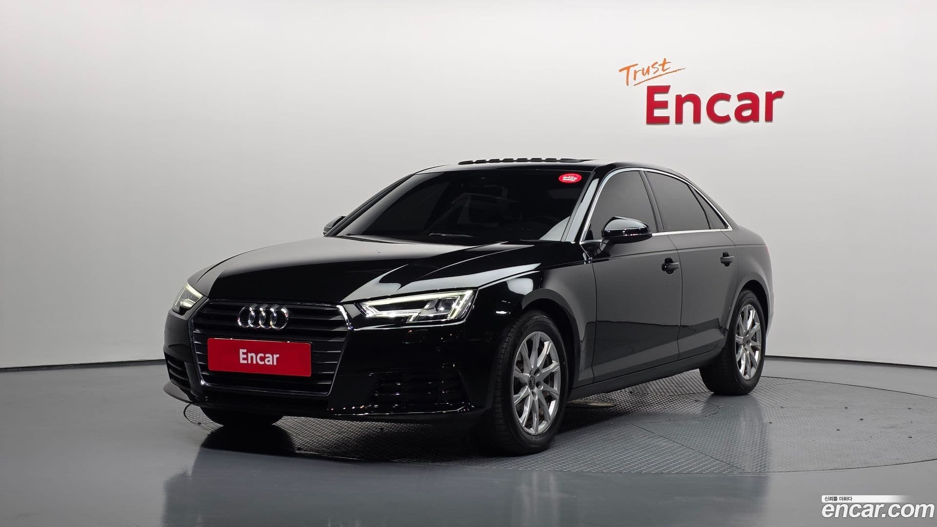 Main__Slider__Photo:A4 Audi 2018.10-0