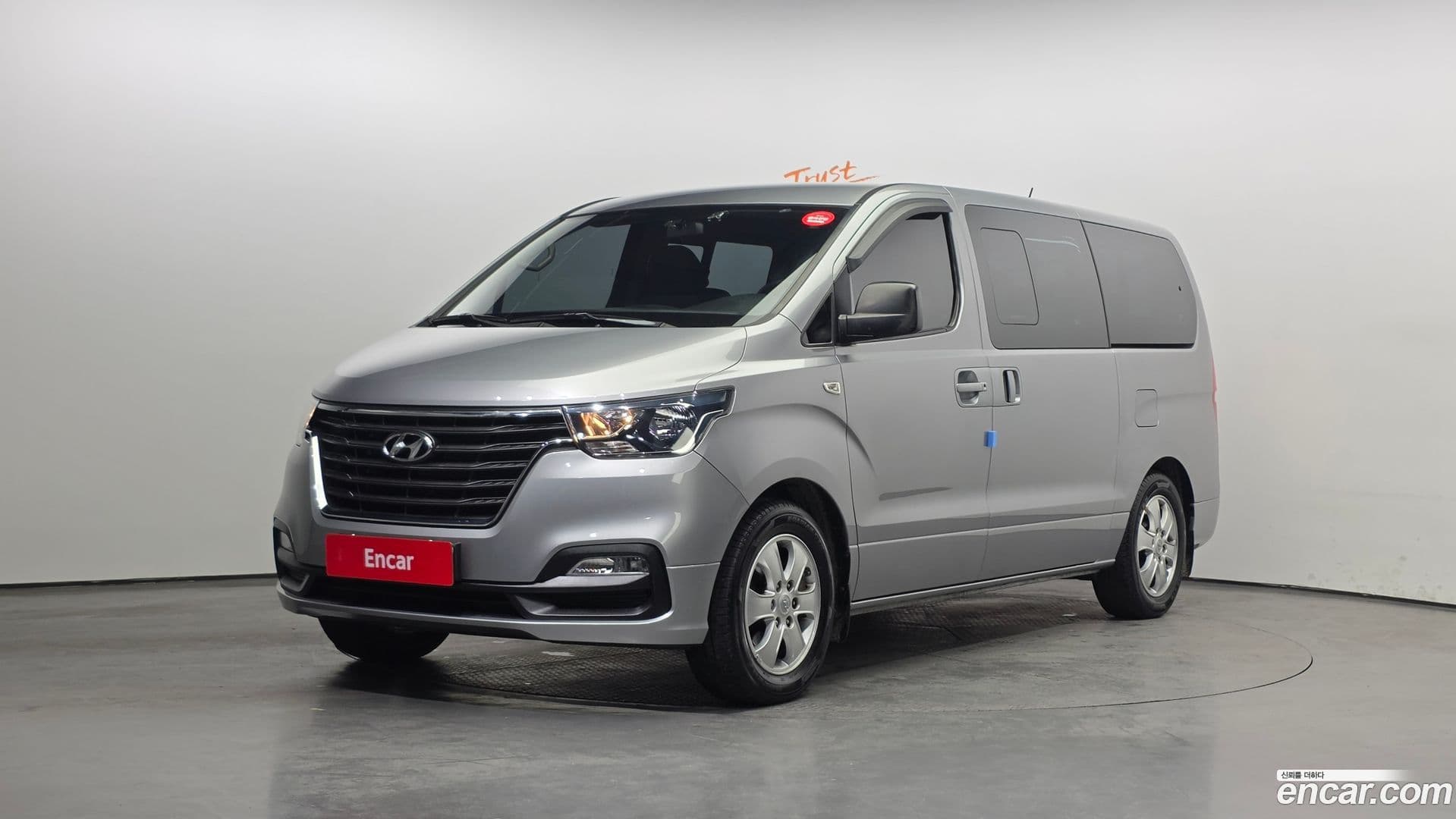 Main__Slider__Photo:Starex Hyundai 2018.3-0