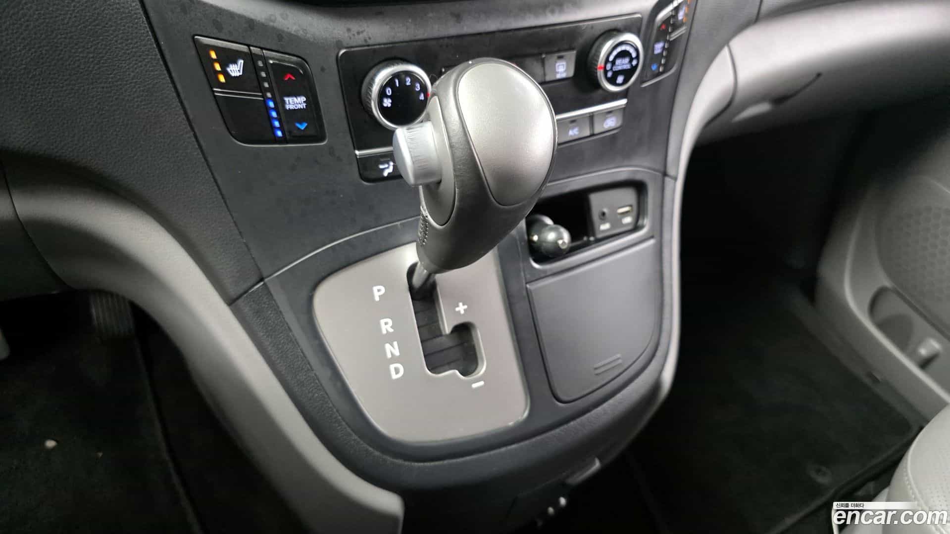 Starex Hyundai 2018.3-INNER-009