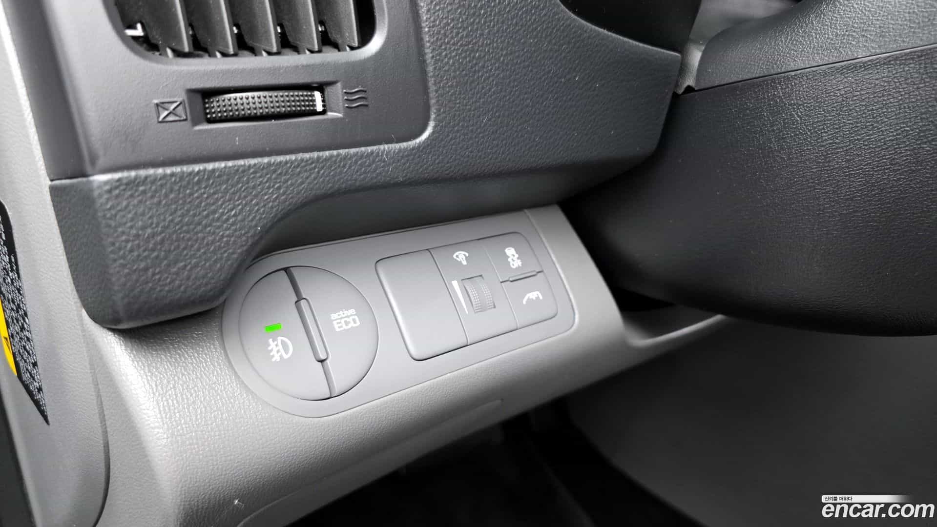 Starex Hyundai 2018.3-OPTION-019