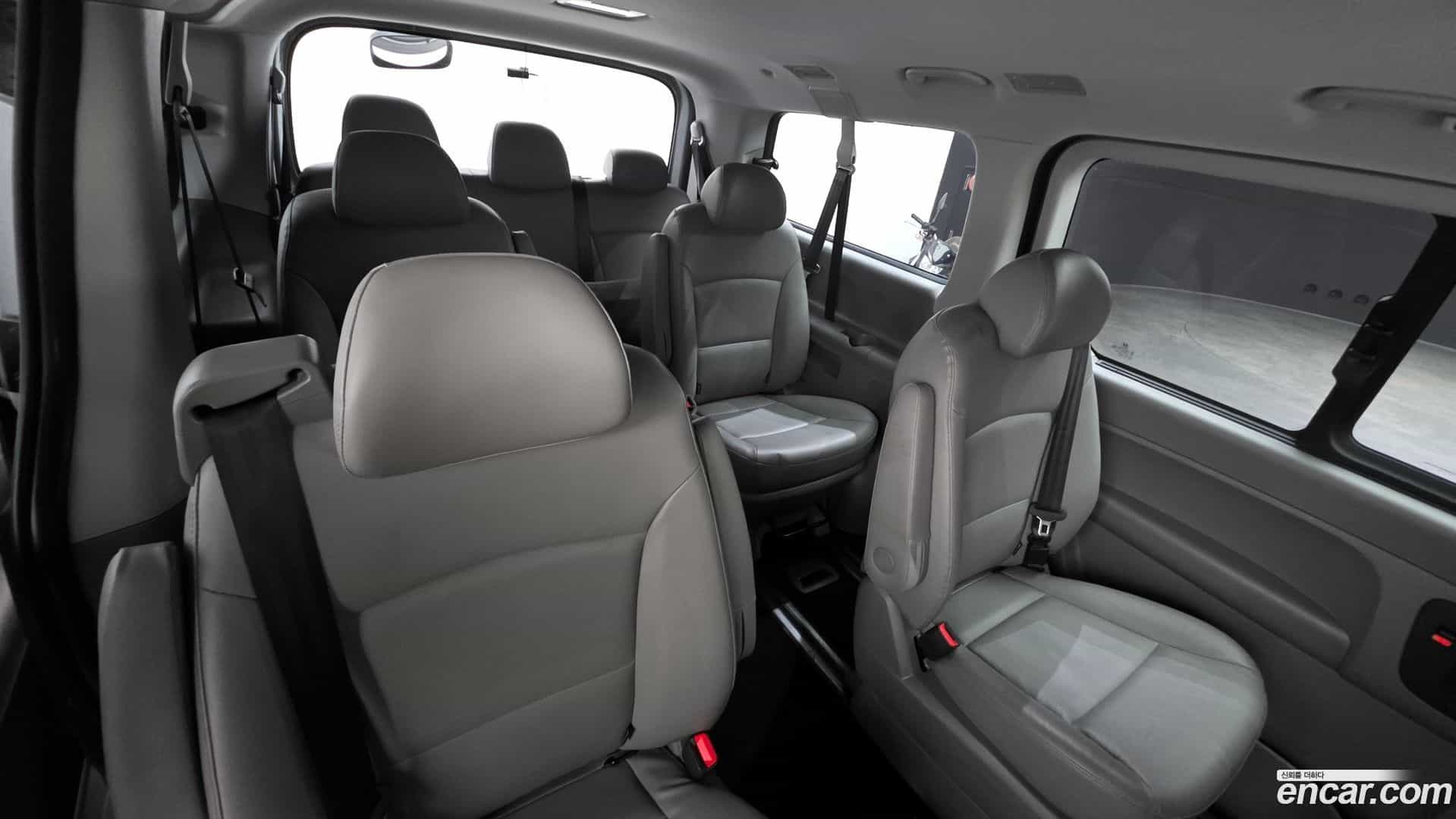 Starex Hyundai 2018.3-OPTION-024