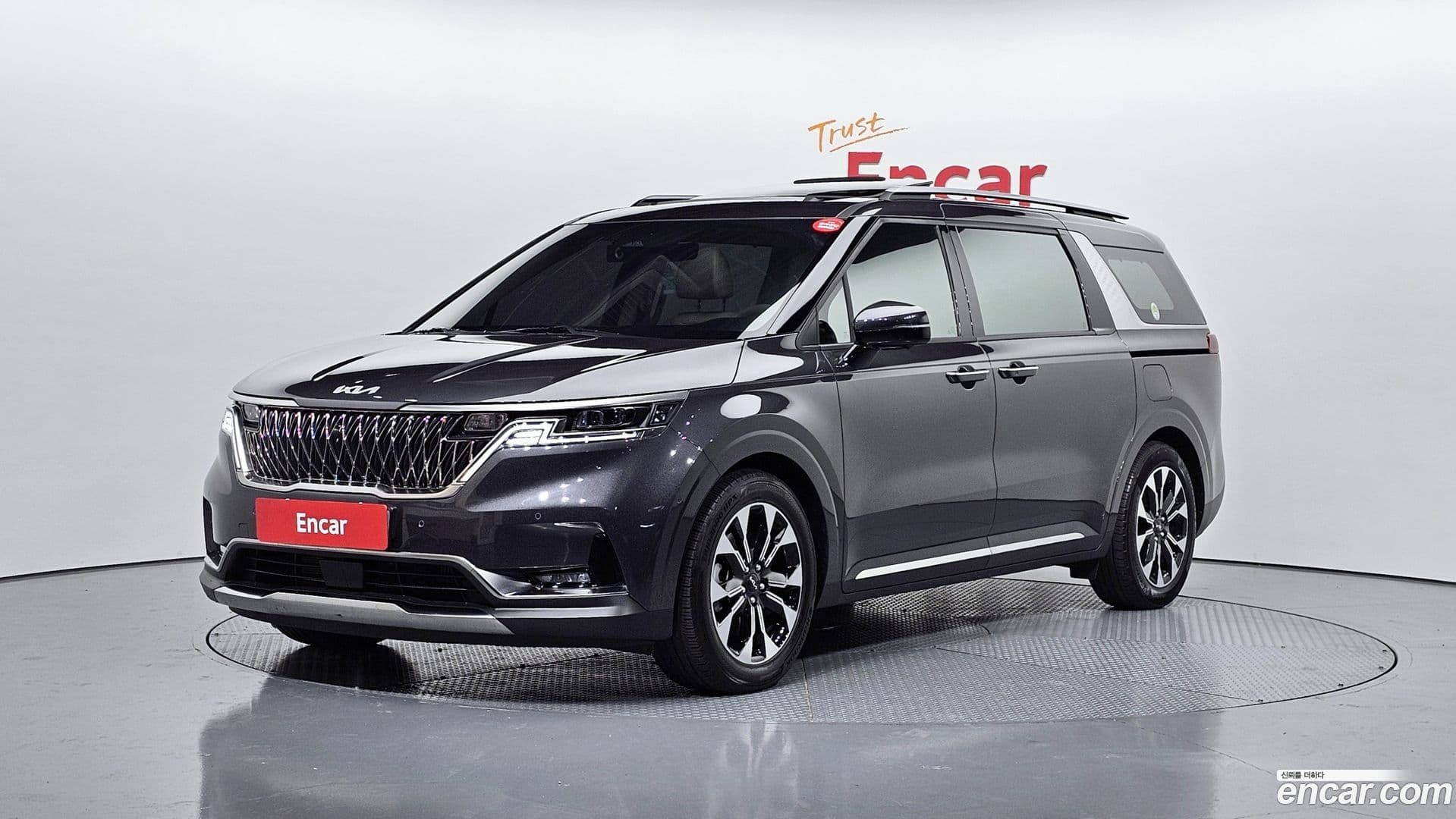 Main__Slider__Photo:Canival Kia 2022.9-0