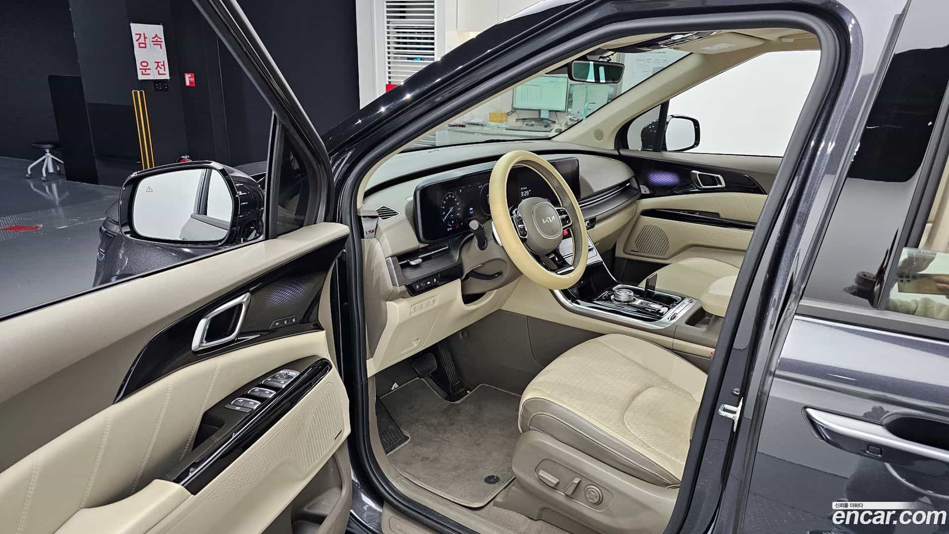 Canival Kia 2022.9-OPTION-015