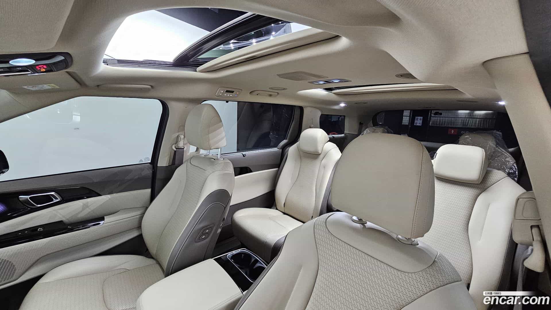 Canival Kia 2022.9-OPTION-023