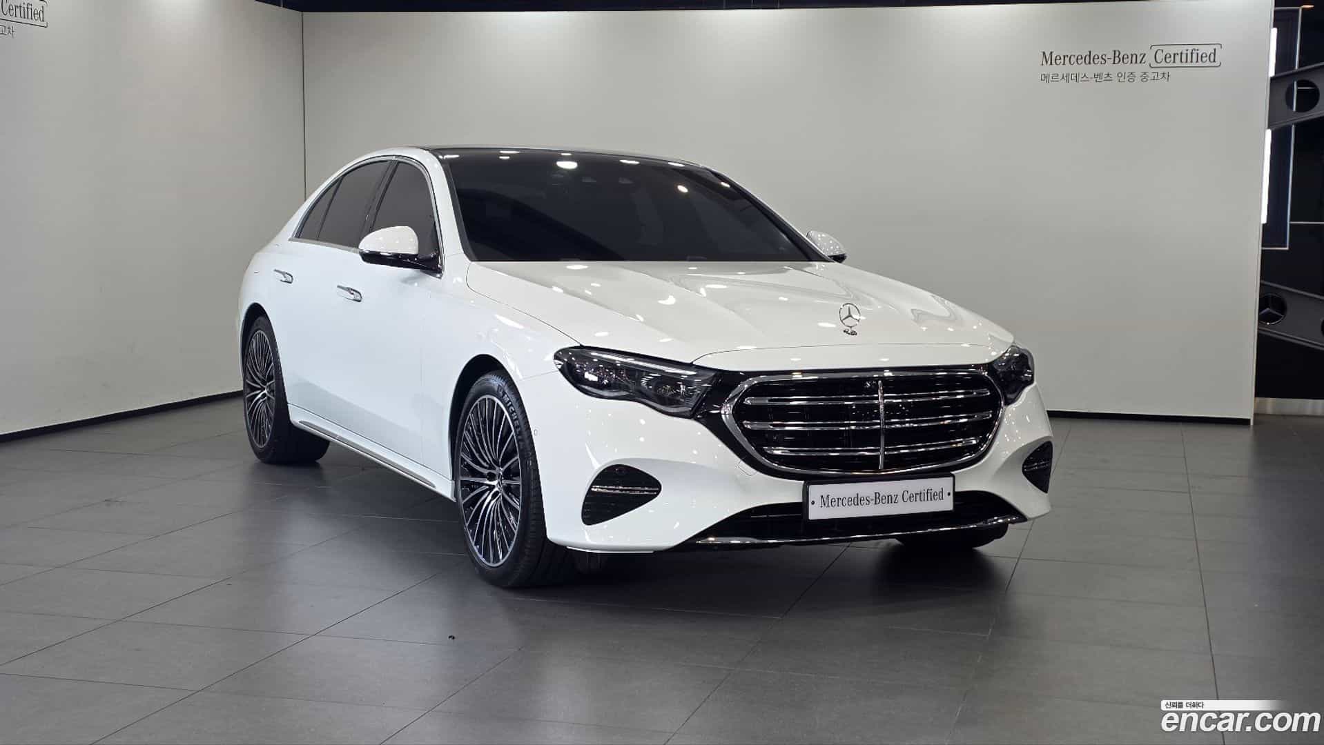 E-Class Mercedes-Benz 2025.9-OUTER-002