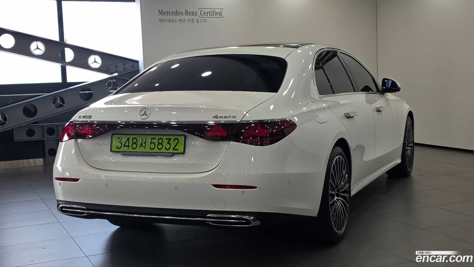 E-Class Mercedes-Benz 2025.9-OUTER-004